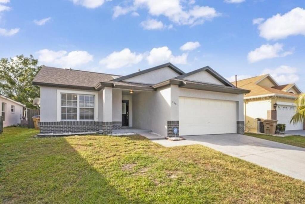 Retreat With Heated Pool In A Serene Community Holiday home *